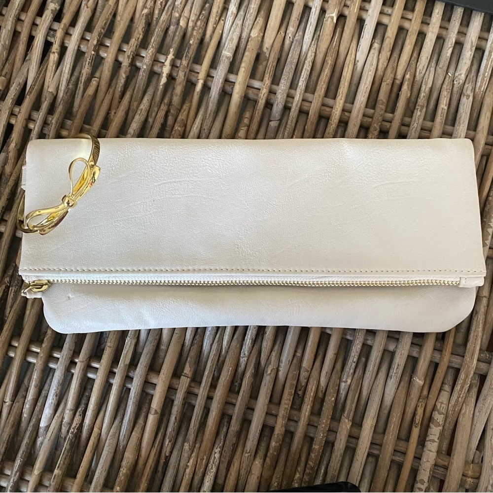 MudPie Wristlet